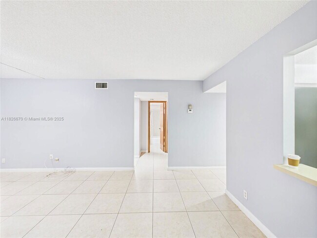 Building Photo - 4113 NW 88th Ave