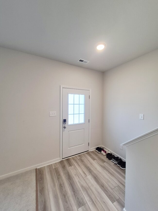 Building Photo - 4012 Pk Trl Dr