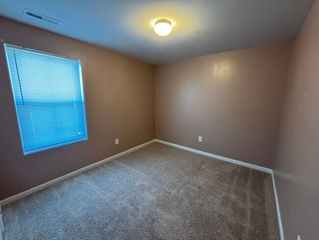 Building Photo - Single Family Home in Cul-de-sac- Holly Ridge