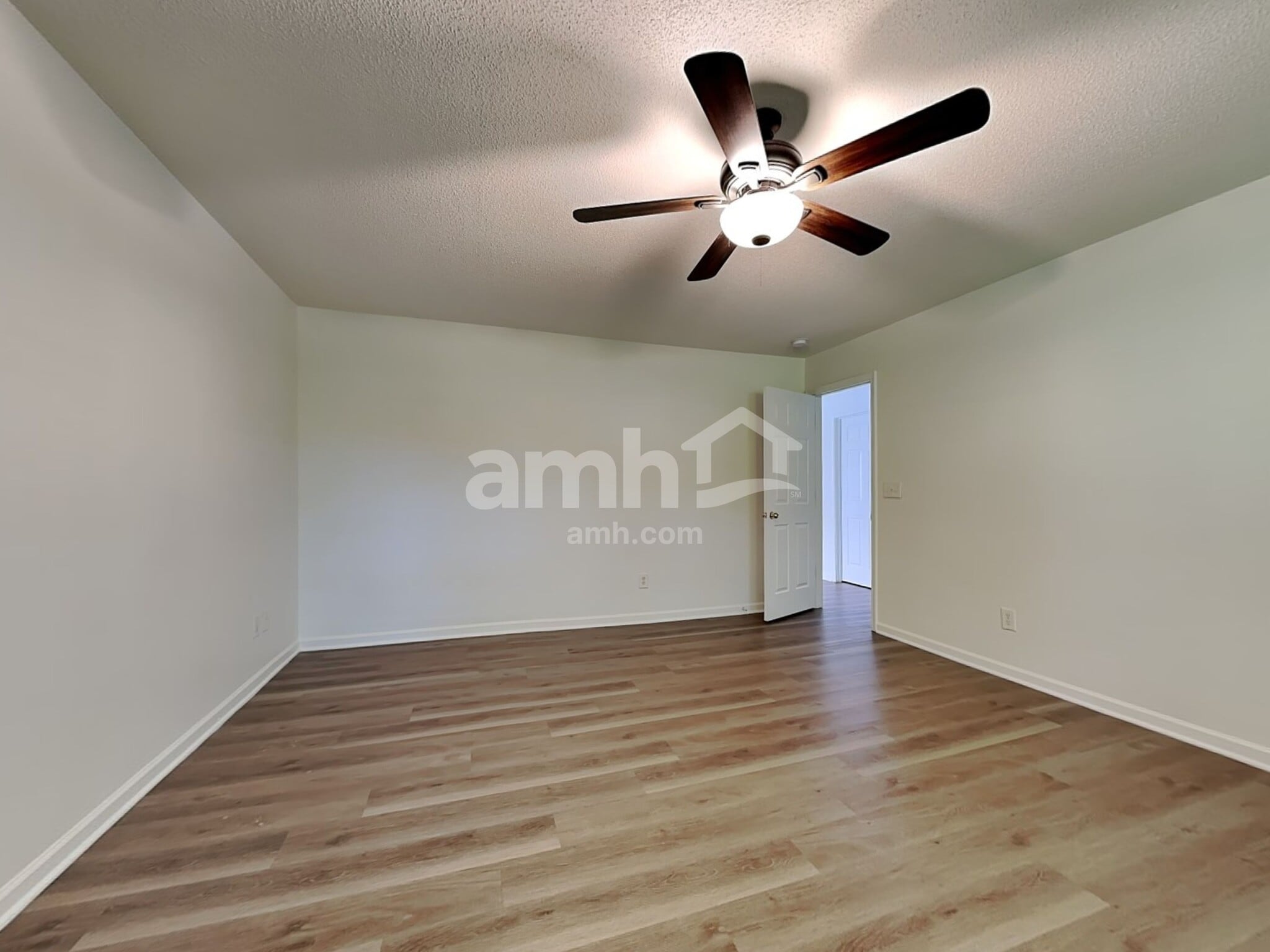 Building Photo - 37 Valleyfield Dr