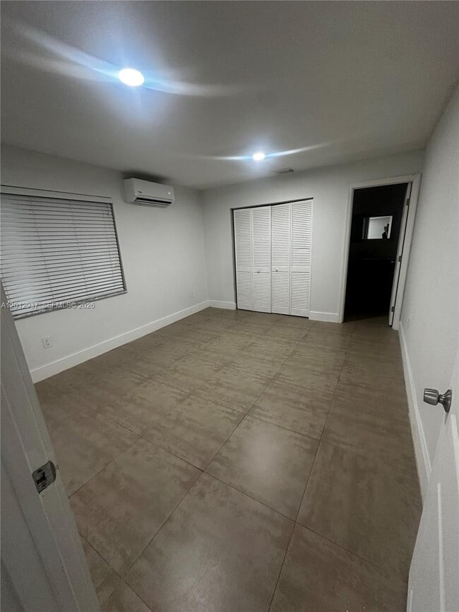 Building Photo - 18560 SW 128th Ave