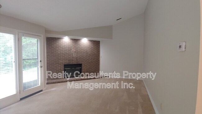 Building Photo - 306-F N Lindell Rd