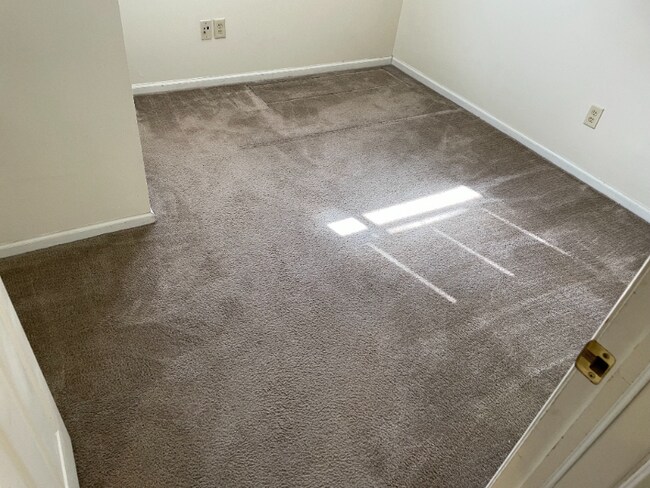 Building Photo - 1662 Summit St