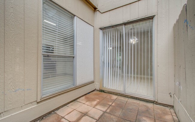 Building Photo - 12697 Briar Patch Dr