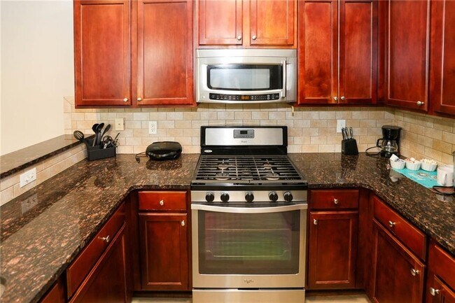 Building Photo - 7116 Blairs View Dr