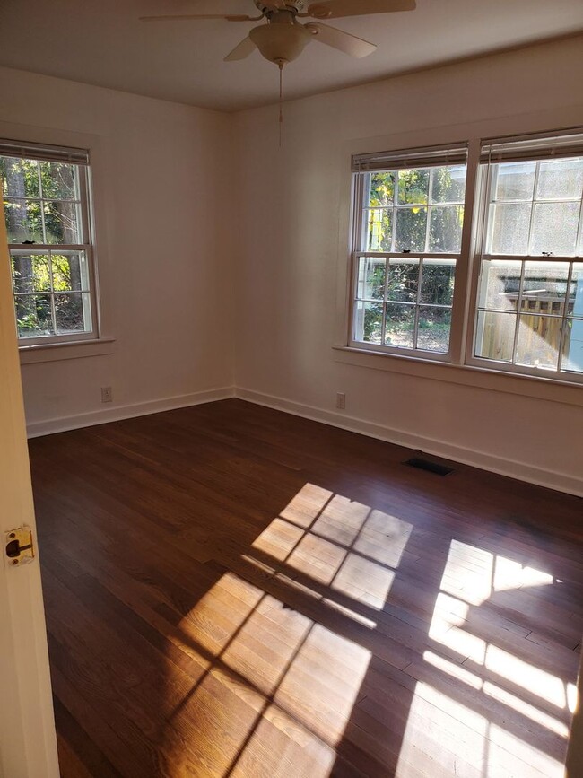 Building Photo - Looking for a cozy newly renovated home in...