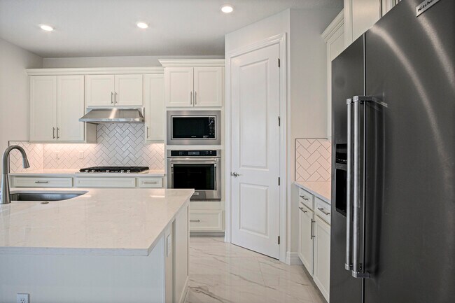 Building Photo - 10353 SW Captiva Dr