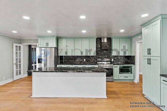 Building Photo - 1688 Merrill Dr
