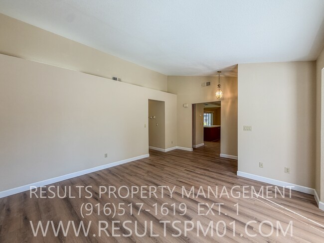 Building Photo - 112 Dyrell Way