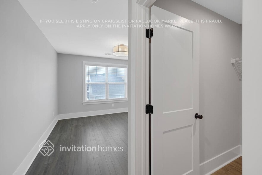 Building Photo - 258 Founders Ln