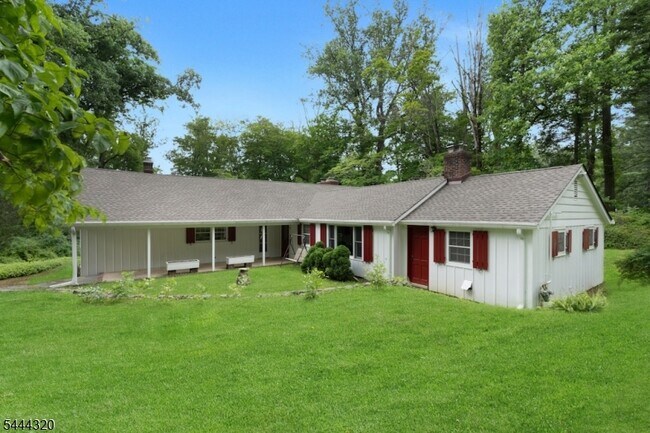 Building Photo - 62 Gaston Rd