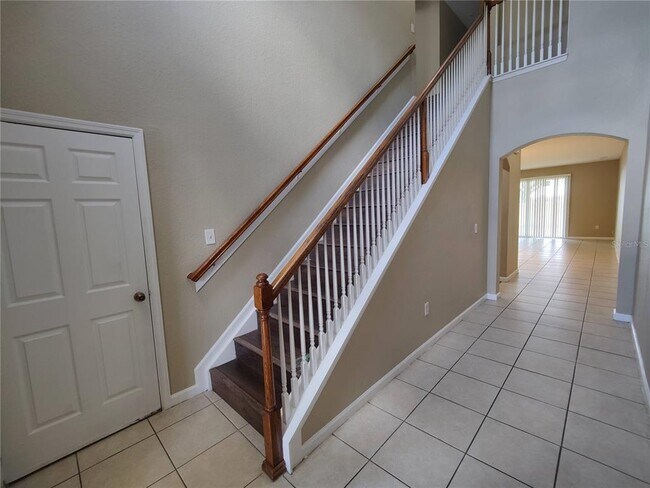 Building Photo - 2980 Ashland Ln S