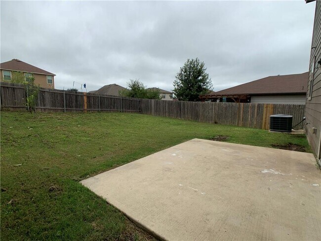 Building Photo - 133 Gina Dr