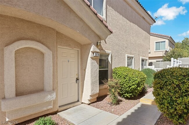 Building Photo - 2576 Lazy Saddle Dr