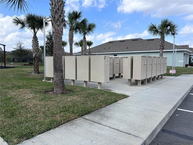 Building Photo - 3010 Canary Ave