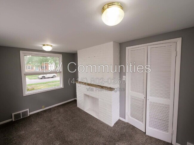 Building Photo - 1504 Sherbrook Rd