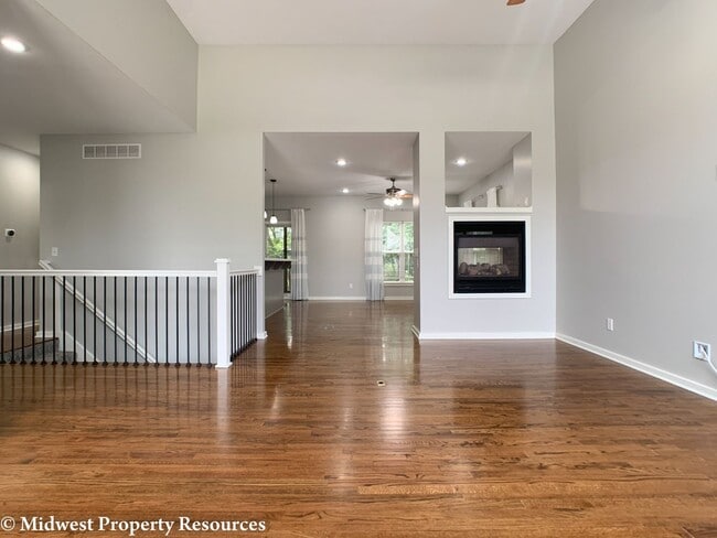 Building Photo - 3 Bedroom Home For Rent | Offered by Midwe...