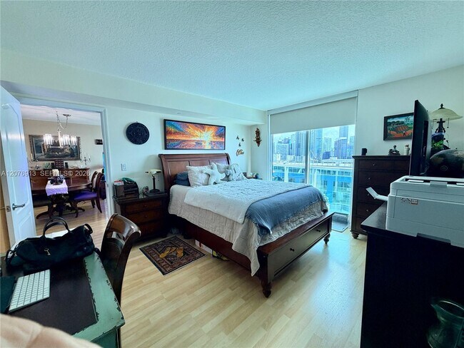 Building Photo - 2101 Brickell Ave