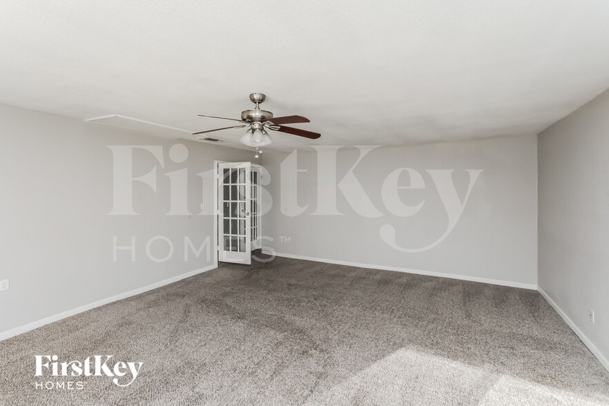 Building Photo - 6115 Flagstaff Dr