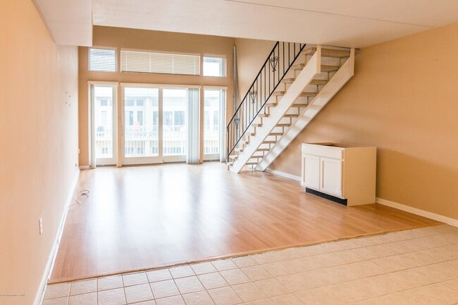 Building Photo - 448 Ocean Ave N