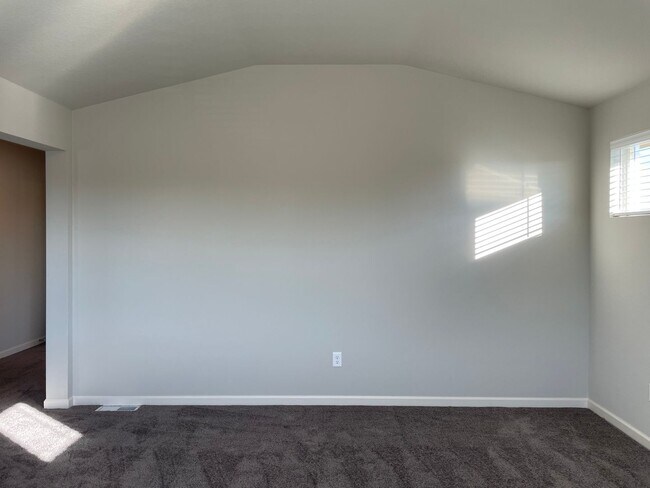 Building Photo - NEWER 4 Bed 2.5 Bath Home! Located near the Ridgefield Outdoor Recreation Center, equestrian faci...