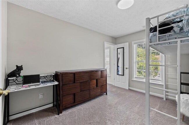 Building Photo - 6115 Riveroak Terrace