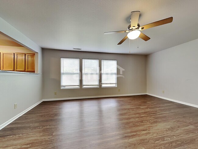 Building Photo - 1516 Bray Dr