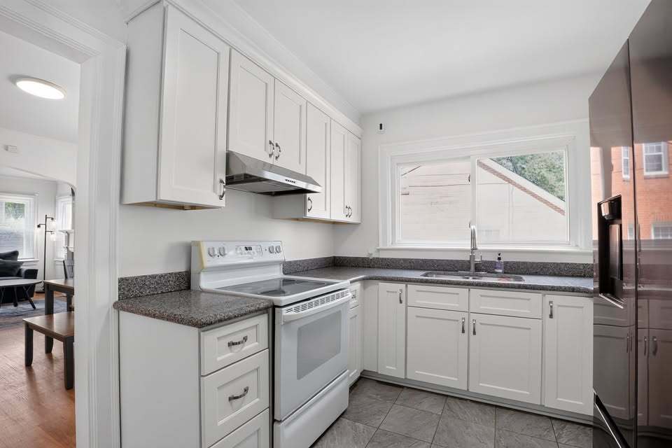Building Photo - 443 Rollingwood Cir