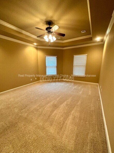 Building Photo - 2006 W Morter Pl