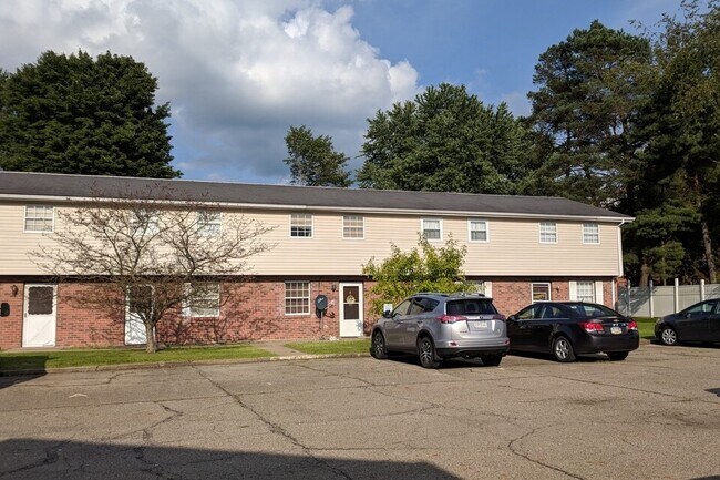 Welcome to Parkridge Townhomes! - Parkridge Apartments