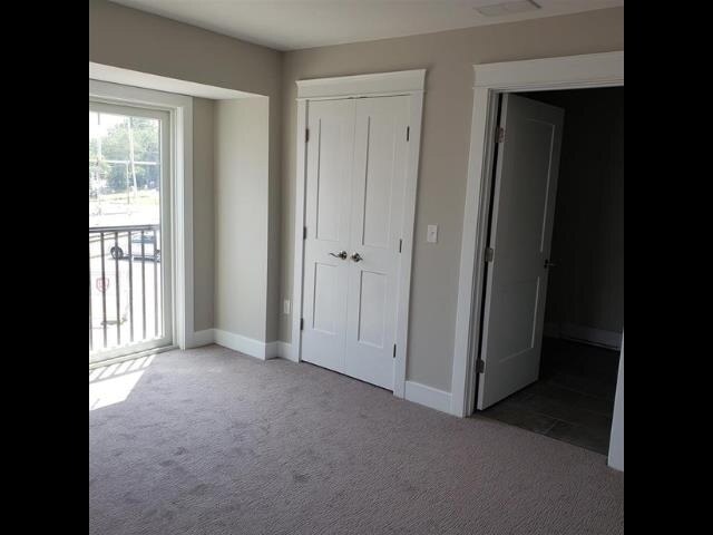 Building Photo - 10 4th St