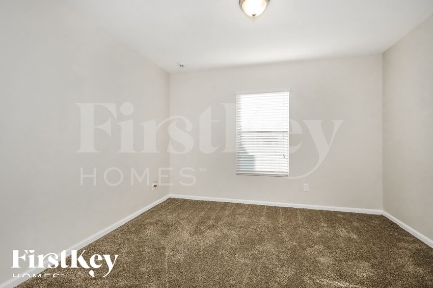 Building Photo - 3414 Canyon Falls Dr