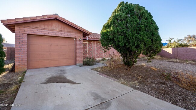 Building Photo - 6428 Buckaroo Loop