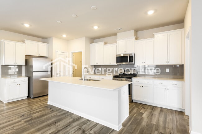 Building Photo - now