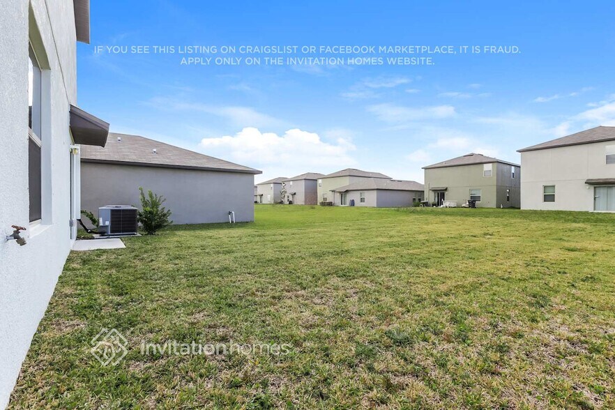 Building Photo - 15517 Miller Creek Dr