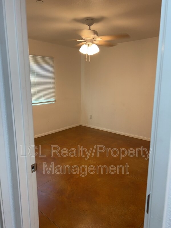 Building Photo - 21380 Olive St