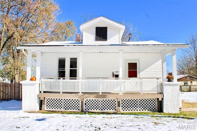 Primary Photo - 115 S Lawn Ave
