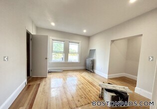 Building Photo - 3 Mt Vernon St