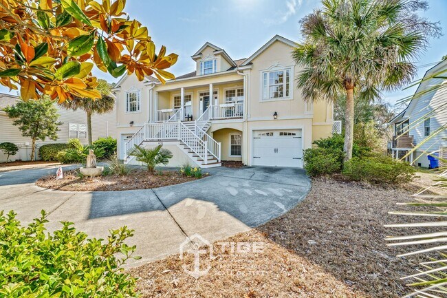 Building Photo - Spacious Retreat in Mt. Pleasant