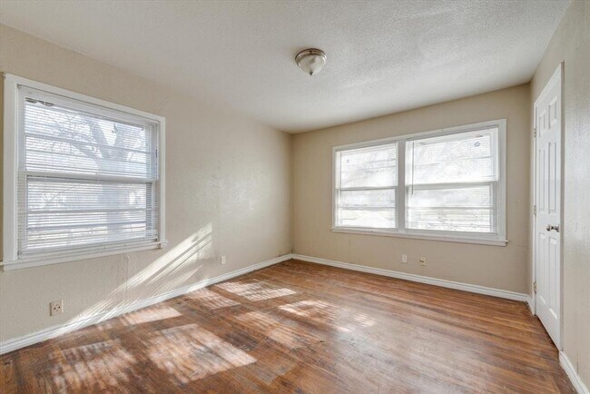 Building Photo - 1400 Wynn Terrace