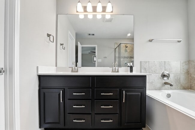 Building Photo - 8618 Cedar Plains Ln