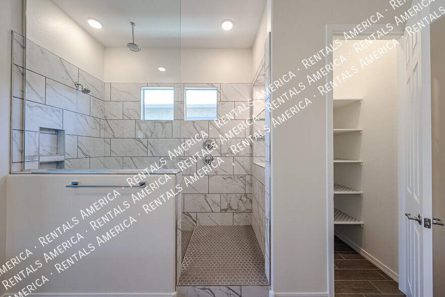 Building Photo - 44716 N 44th Ave