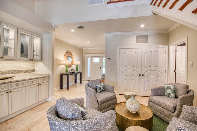 Building Photo - 2245 Monet Rd