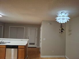 Building Photo - 80 Davis Mill Ct