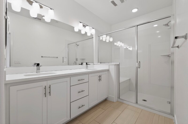 Building Photo - 392 Line St