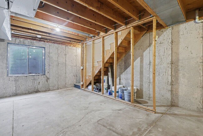 Building Photo - 4152 Charleston Dr