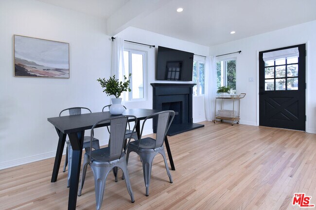 Building Photo - 6167 Costello Ave