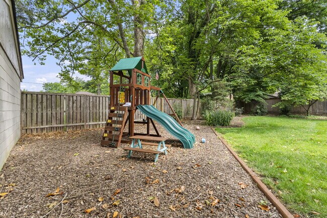 Building Photo - 309 Greenbriar Rd