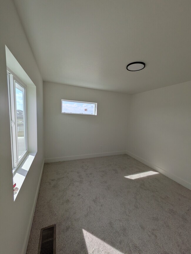 Building Photo - 4707 Highgarden Wy