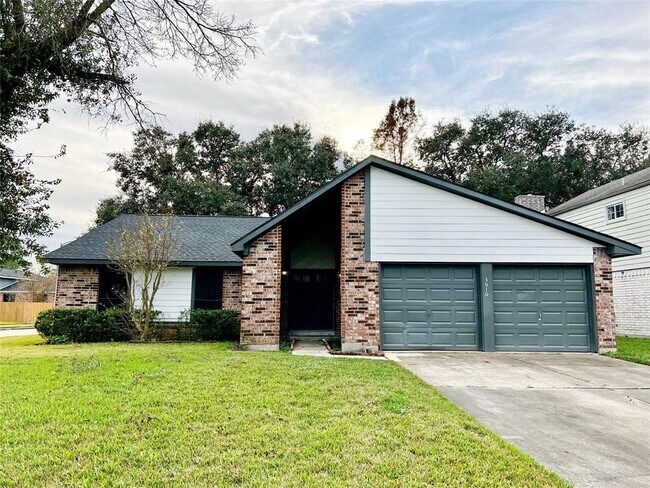Primary Photo - 3910 Ivy Green Dr